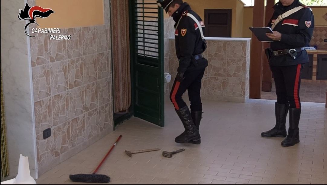 Furti in provincia di Palermo: i carabinieri arrestano topi d'appartamento FOTO E VIDEO