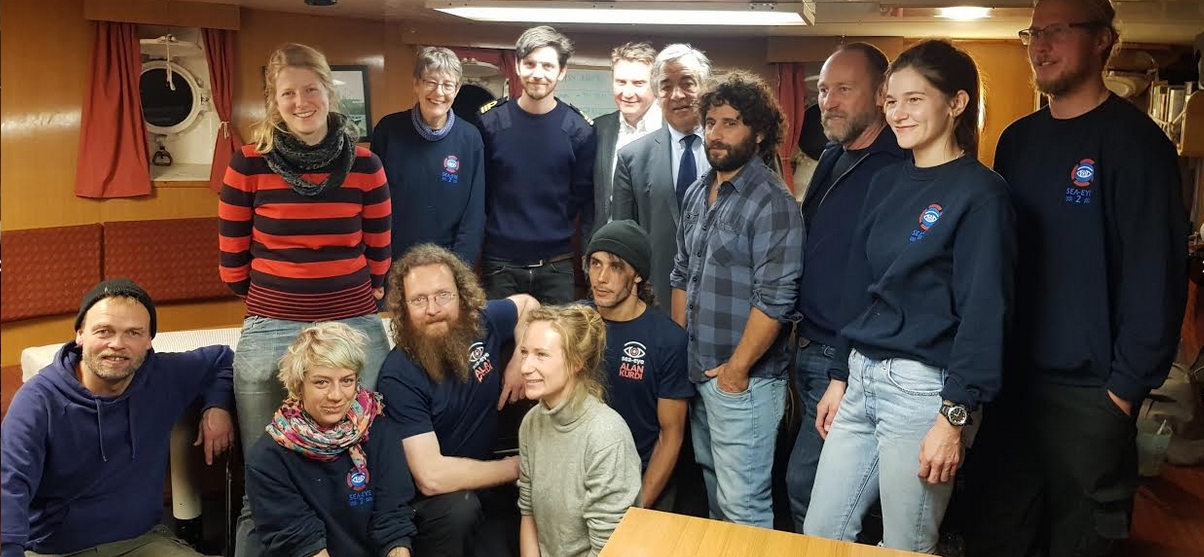 Migranti: il sindaco di Palermo incontra equipaggio della Alan Kurdi