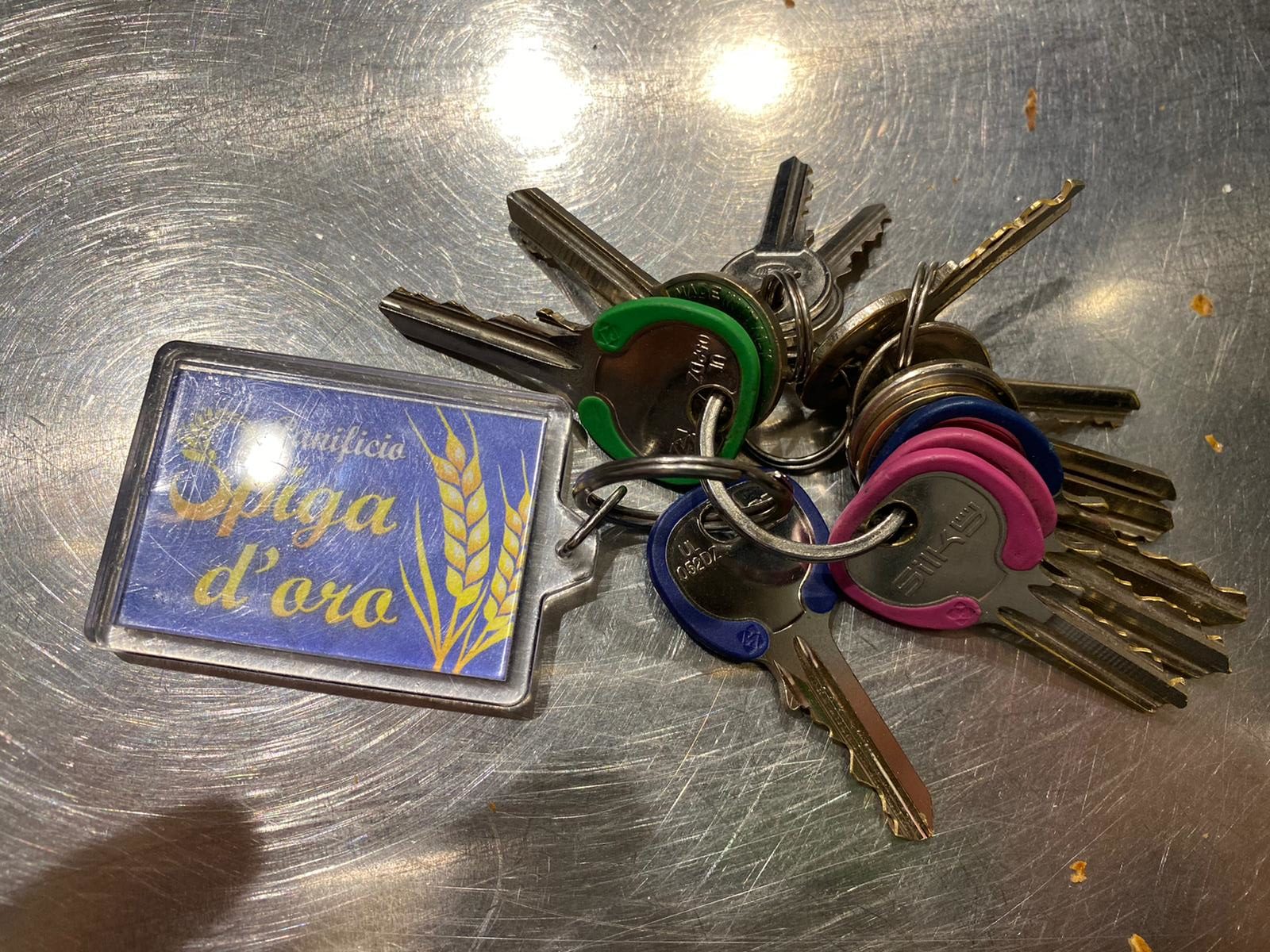 La segnalazione dei lettori: trovato un mazzo di chiavi in piazza Duomo