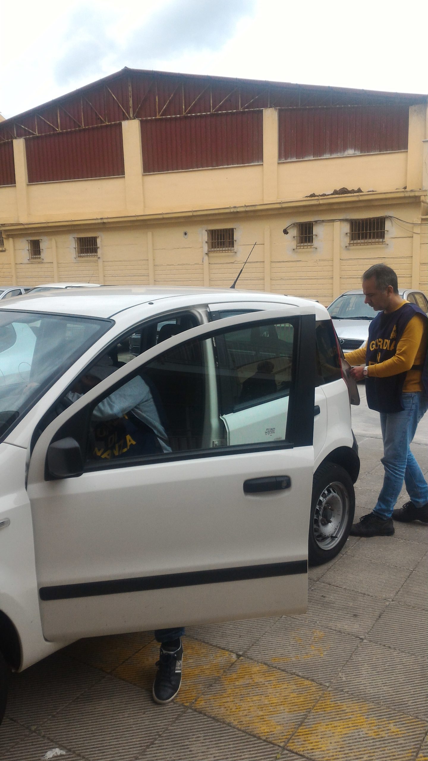 Dipendente regionale denunciato per peculato: usava l'auto per tornare nella sua abitazione in provincia di Palermo