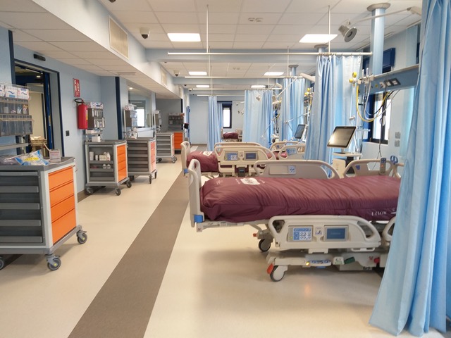 Covid, un centinaio di nuovi posti letto in terapia intensiva creati dalla regione nell’ultimo anno