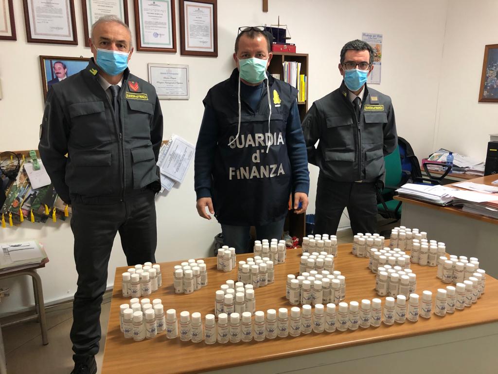 Guardia di Finanza: sequestrati 195 flaconi di prodotto detergente
