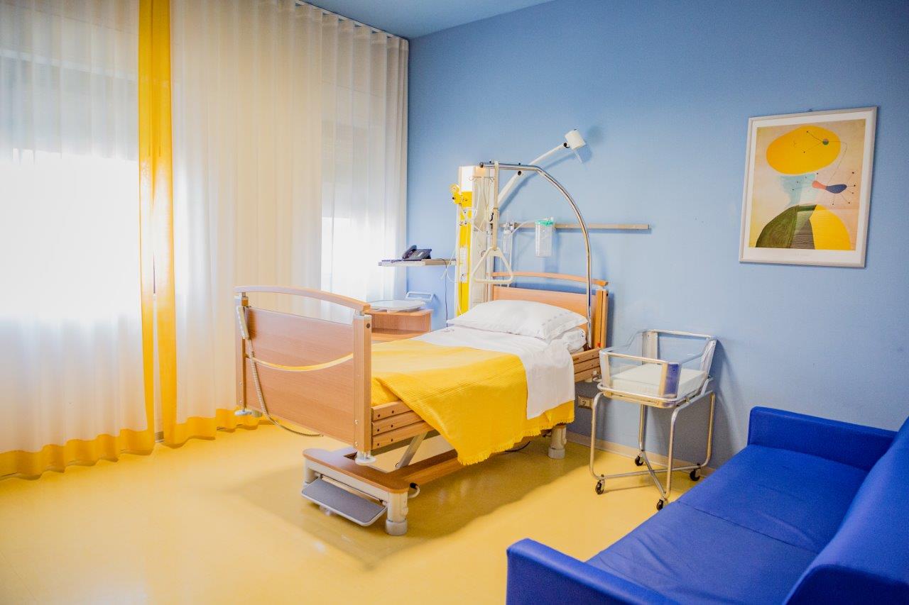 Cefalù, a rischio chiusura il punto nascite dell'ospedale, mancano i pediatri