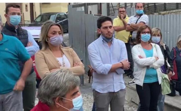 In diretta da Piazza Bagni il comizio del candidato sindaco Anna Amoroso VIDEO