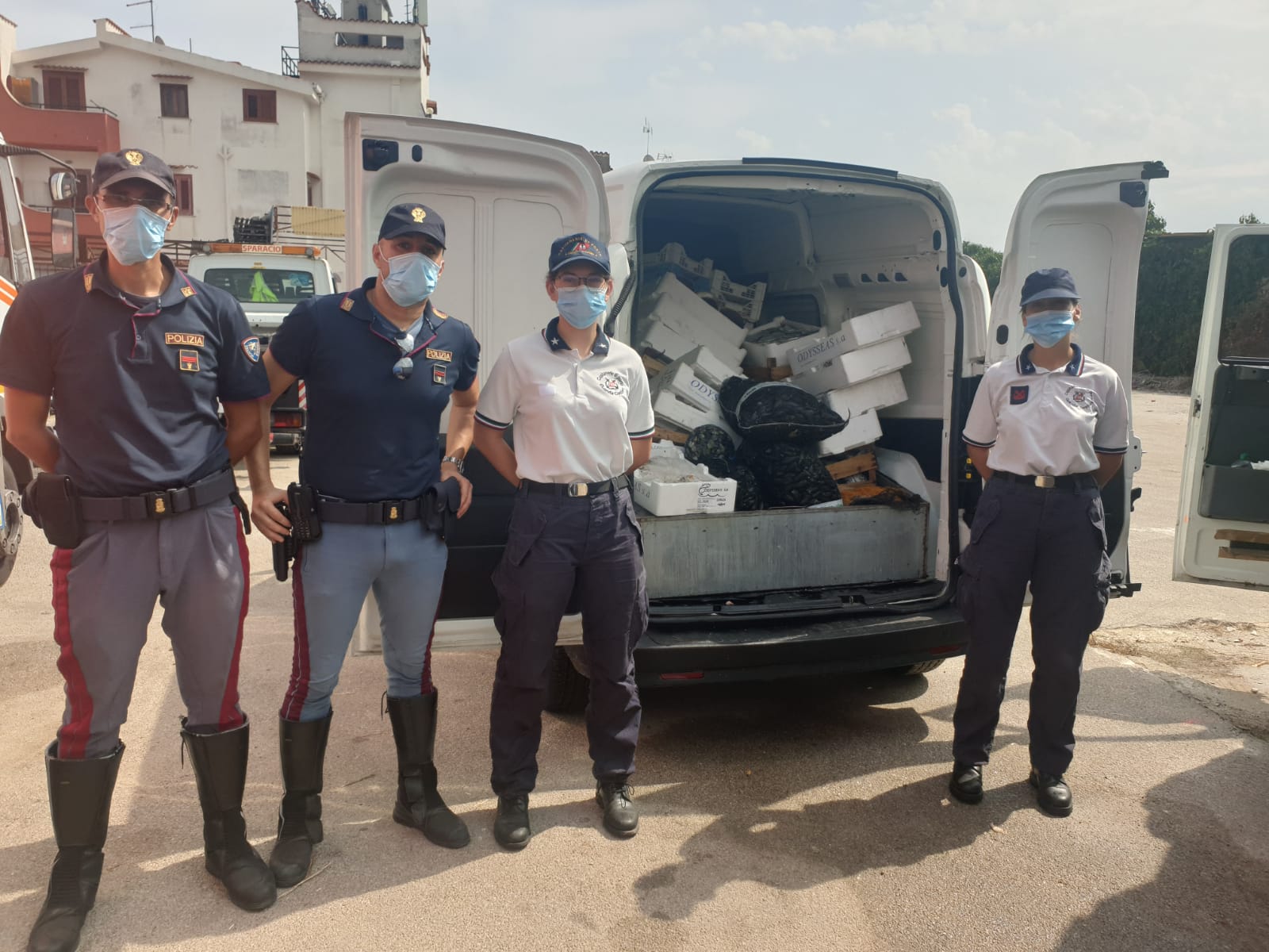Polizia: sequestrato in autostrada un grosso carico di pesce non idoneo al consumo