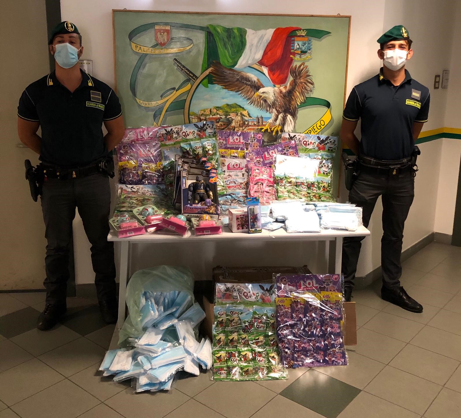Guardia di Finanza: sequestrati circa 5000 articoli mascherine e giocattoli