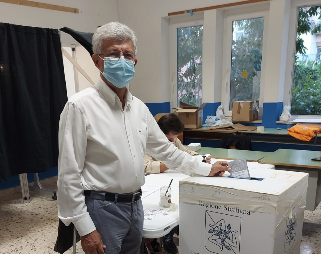 Elezioni Trabia: il candidato sindaco Giuseppe Campagna alle urne