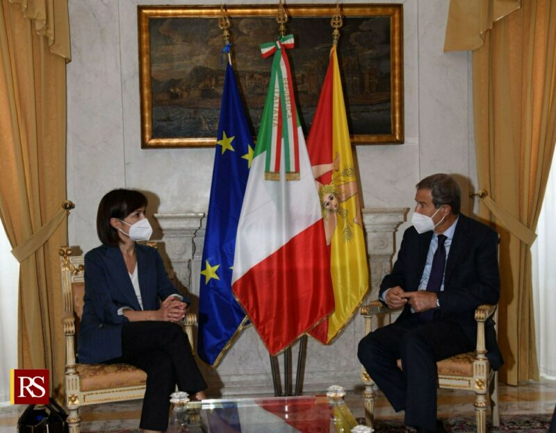 Ministro Carfagna a Palazzo Orléans, Musumeci: «Sicilia sia piattaforma nel Mediterraneo»
