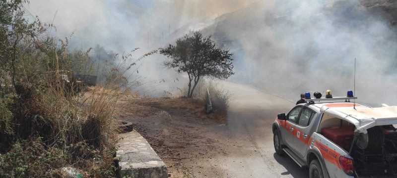 Paura a Termini Imerese: grosso incendio in contrada Giardinello FOTO E VIDEO