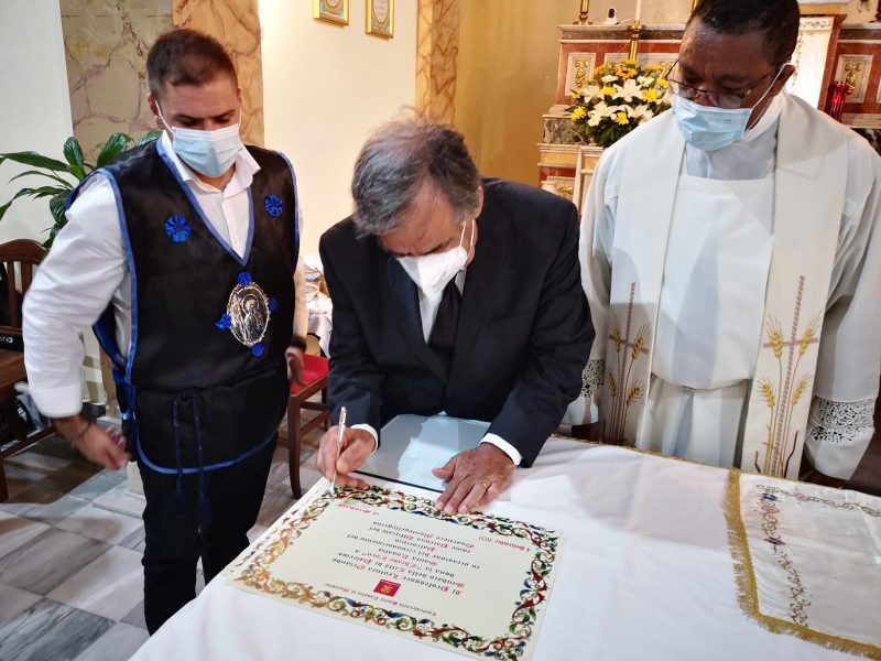 Festività Santa Rosalia: sindaco consegna chiave d'oro della città nelle mani della Santuzza