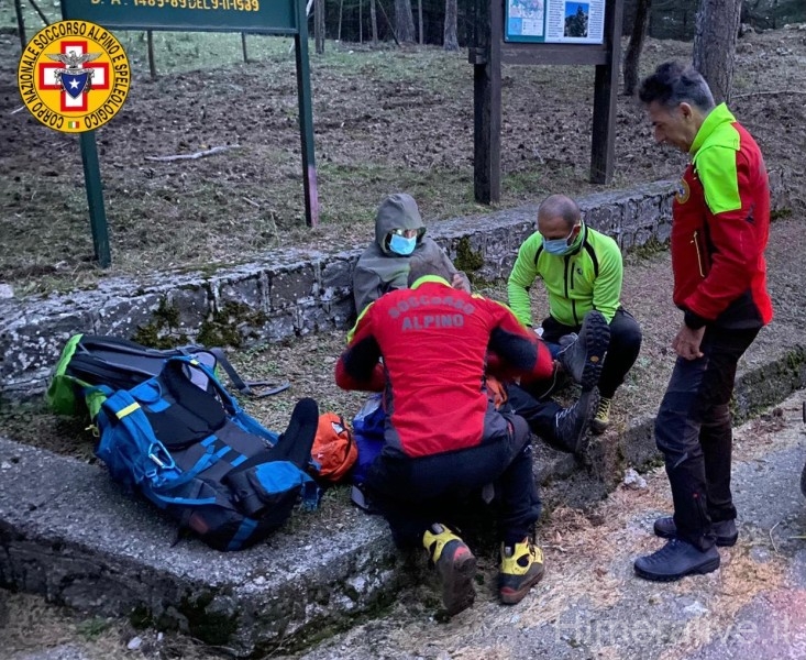 Paura a Polizzi Generosa: Soccorso Alpino in azione per soccorrere un escursionista sulle Madonie