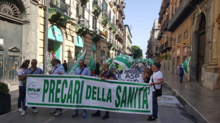 Asp Palermo: manca il bando e 80 dipendenti cambiano ufficio: al via la protesta in piazza Ziino