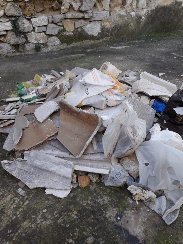 Termini Imerese: ancora rifiuti pericolosi in via Monachelle FOTO E VIDEO