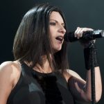 Laura Pausini, nel 1993 la canzone "La solitudine" la rese famosa: "Ringrazio Marco per avermi tradita"
