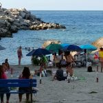 Isola delle Femmine, si riaccende la questione strisce blu: turisti e residenti confusi su come pagare le soste