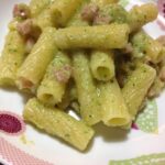 Le ricette di Himera Live: pasta con pesto di zucchine e speck
