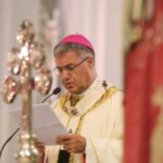 Arcivescovo Palermo Corrado Lorefice: niente madrine e padrini per battesimo e cresima