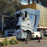Grave incidente sulla bretella autostradale Palermo-Villabate: mezzo pesante finisce fuori strada, traffico in tilt FOTO