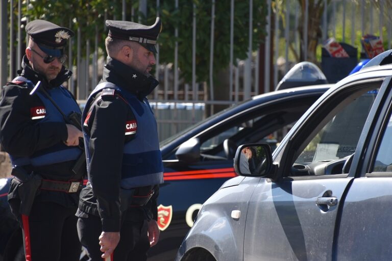 Palermo: carabinieri arrestano quattro persone per furto aggravato all’ospedale Civico
