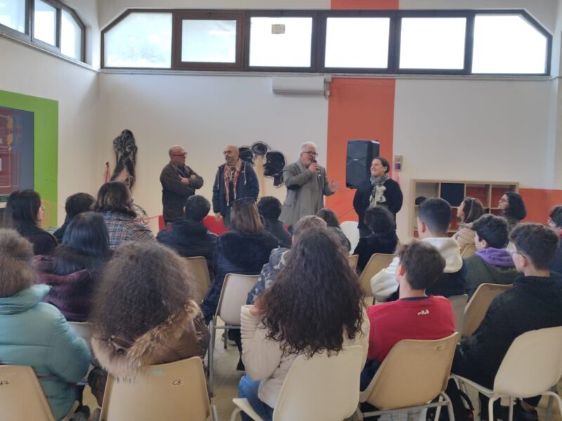 Istituto comprensivo “Balsamo-Pandolfini”: “Dalla violenza all’incontro – Snodi & Connessioni” in Talk