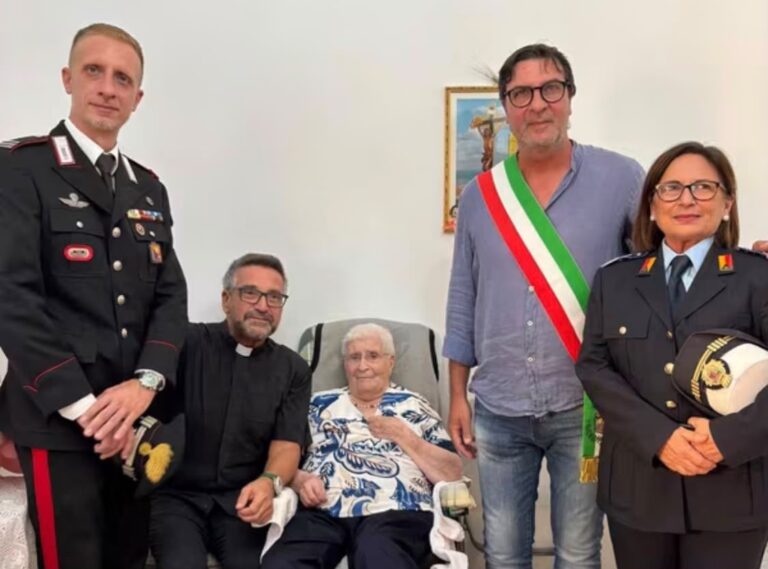 Il Comune di Lascari partecipa ai festeggiamenti dei 100 anni della signora Rosaria Favata