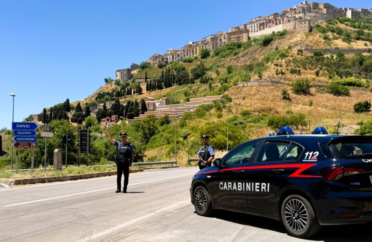Madonie: guida con patente contraffatta e falsa identità, in manette pregiudicato