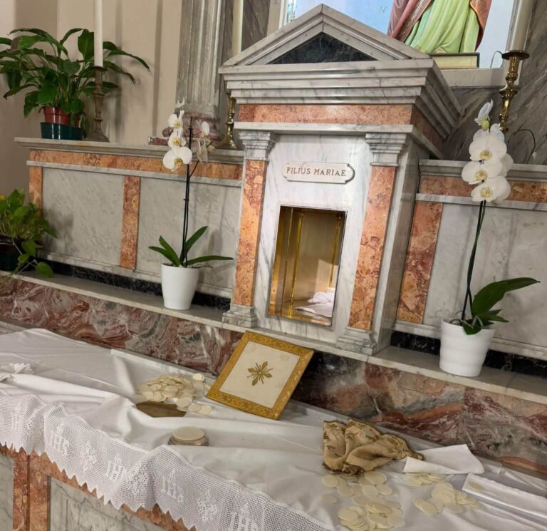 Termini Imerese: profanazione alla parrocchia Maria SS. del Carmelo, la solidarietà e la preghiera dei parroci
