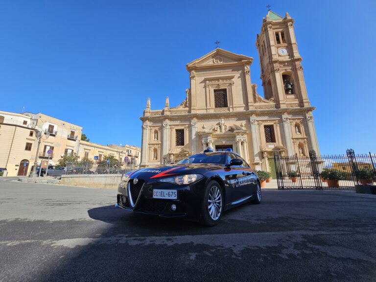 Botte all’ex compagna a Termini Imerese: “O torni con me o finisci in una bara”, 27enne arrestato per maltrattamenti